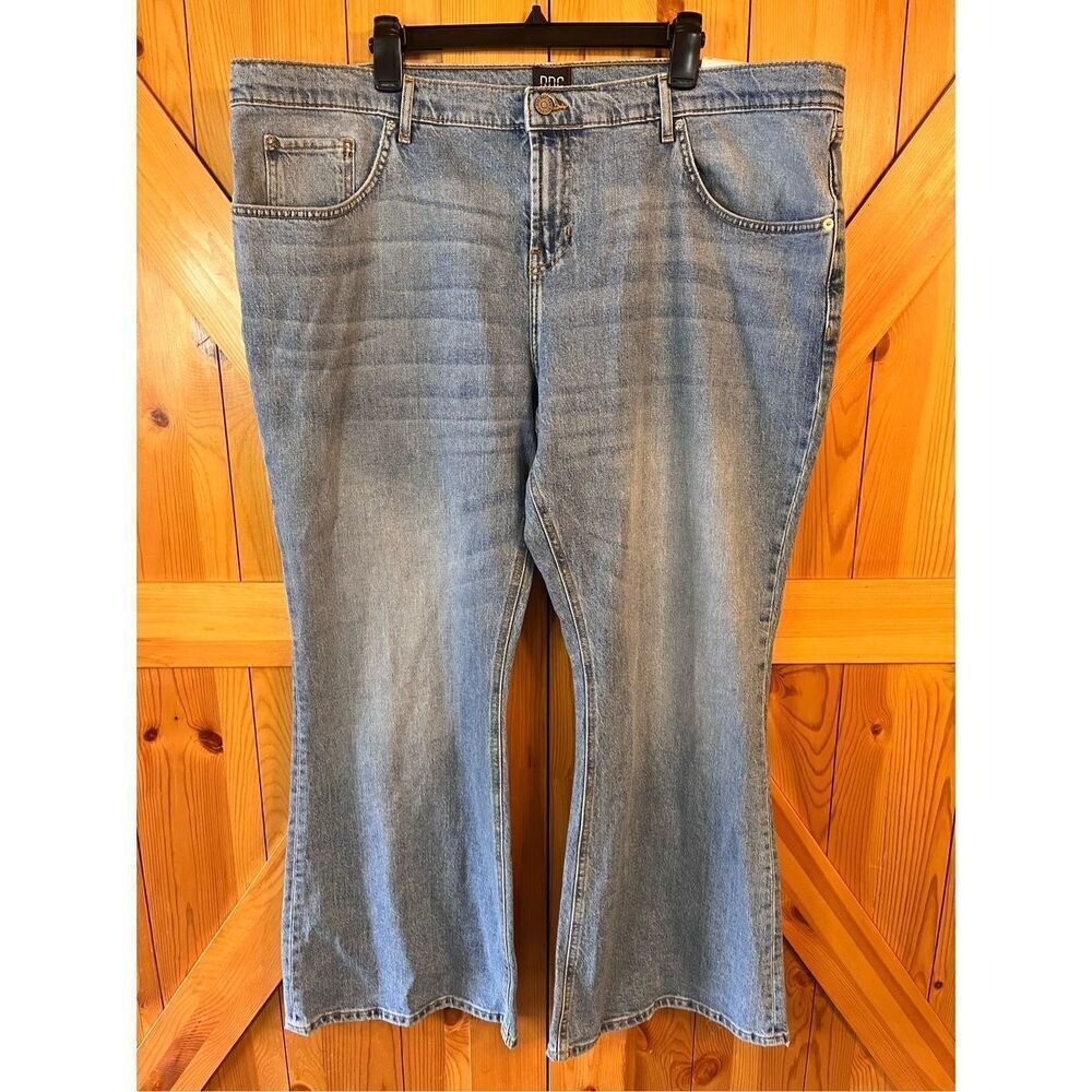BDG Low Rise Flare Jeans  Size 37 NWT Baggy Skater Y2K Distressed (3675)